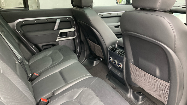 Land Rover Defender 3.0 D300 X-Dynamic SE 110 5dr Auto [7 Seat] Diesel Estate